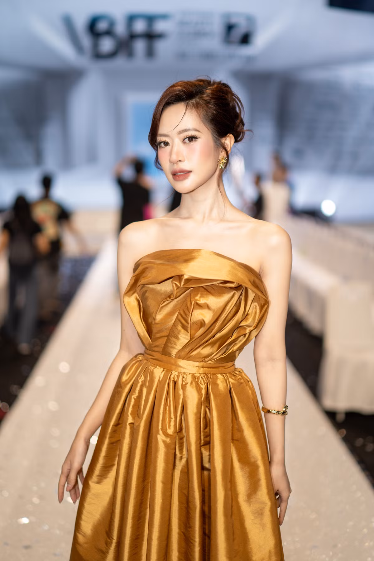 Sắc vóc cùng sự tự tin trước ống kính giúp Đan Chi được hàng chục nghìn người trẻ quan tâm trên các nền tảng mạng xã hội. "Đây là động lực để tôi sáng tạo thêm nhiều nội dung truyền cảm hứng, lan toả điều tích cực", người đẹp cho hay.