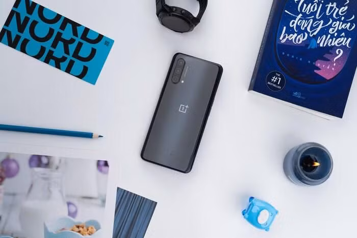 4 smartphone tot dang mua trong dip cuoi nam 2021-Hinh-6