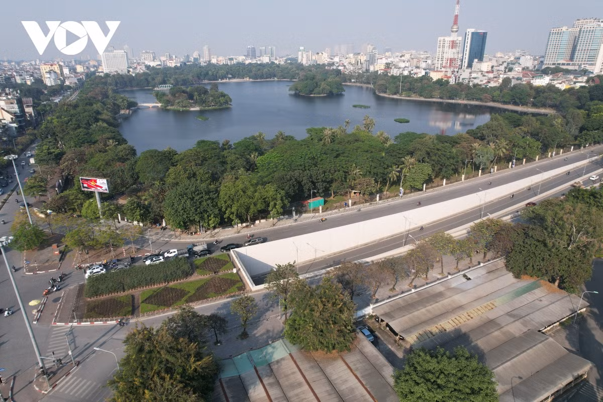 Tổng mức đầu tư của dự án gần 400 tỉ đồng. Công trình được khởi công ngày 5/7/2006 khánh thành 16/6/2009. Hầm Kim Liên là hạng mục giao thông quan trọng của Hà Nội. Công trình đã giúp cải thiện tình trạng ùn tắc tại khu vực Đại Cồ Việt - Xã Đàn.