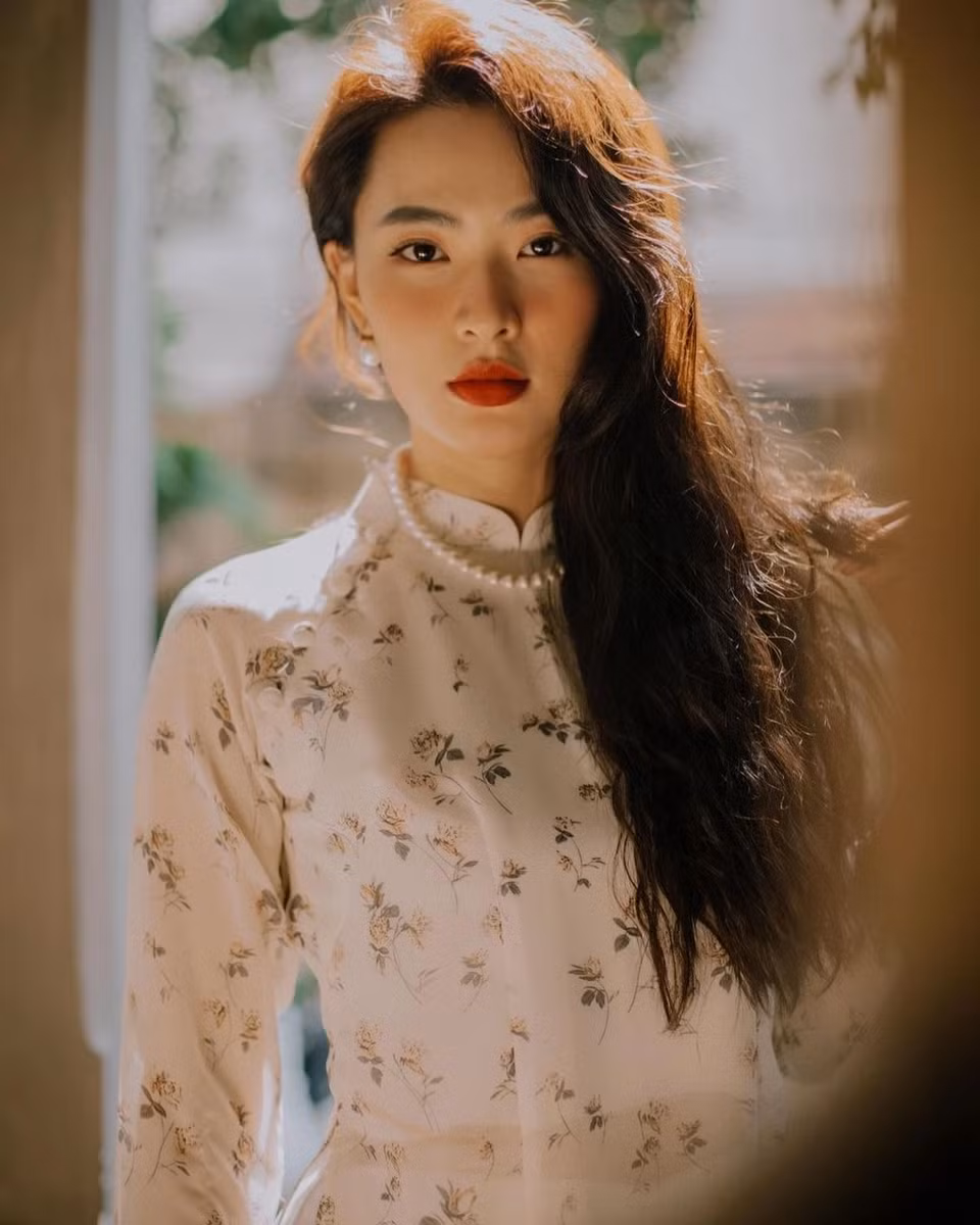 Đời sống tình cảm của Minh Trang cũng được khán giả quan tâm. Tuy nhiên, nữ diễn viên kín tiếng về chủ đề này, trên trang cá nhân cô cũng chỉ đăng tải khoảnh khắc bên cạnh bạn bè và đồng nghiệp.