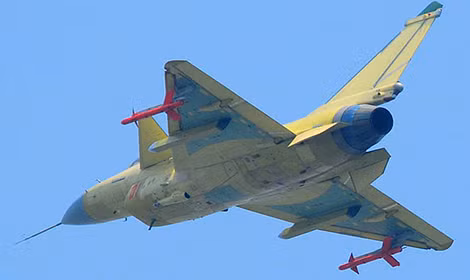 J-10B được trang bị động cơ tuốc bin phản lực của Nga hoặc Trung Quốc.