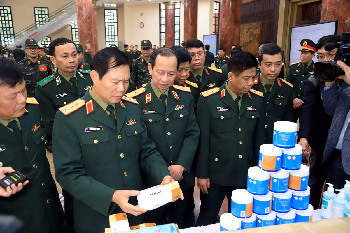 76 quân nhân Việt Nam tham gia cứu nạn tại Thổ Nhĩ Kỳ 76 quan nhan Viet Nam tham gia cuu nan tai Tho Nhi Ky