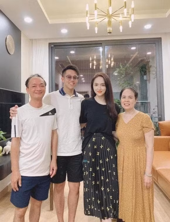 Matt Liu - Hương Giang đã chịu thừa nhận sống chung một nhà - Hình 2 Matt Liu - Huong Giang da chiu thua nhan song chung mot nha-Hinh-2