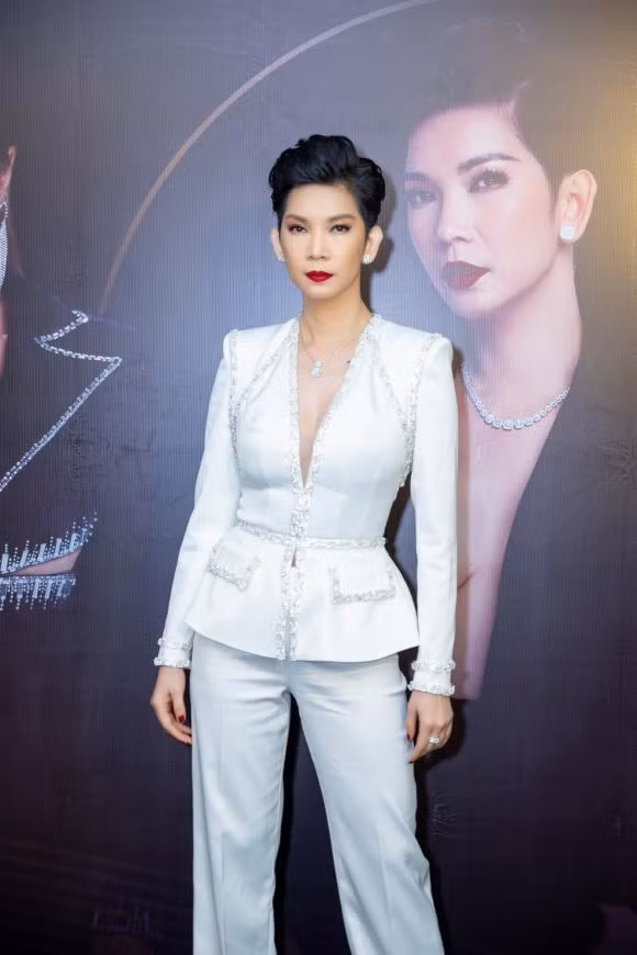 Sau khau chien voi Ha Anh, Xuan Lan dan mat Huong Giang-Hinh-2