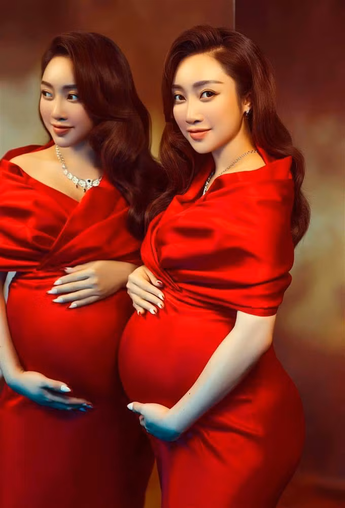 Dù đã đến những ngày cuối thai kì nhưng CEO Lý Thùy Chang vẫn rất xinh đẹp, visual không chút gì phá tướng.