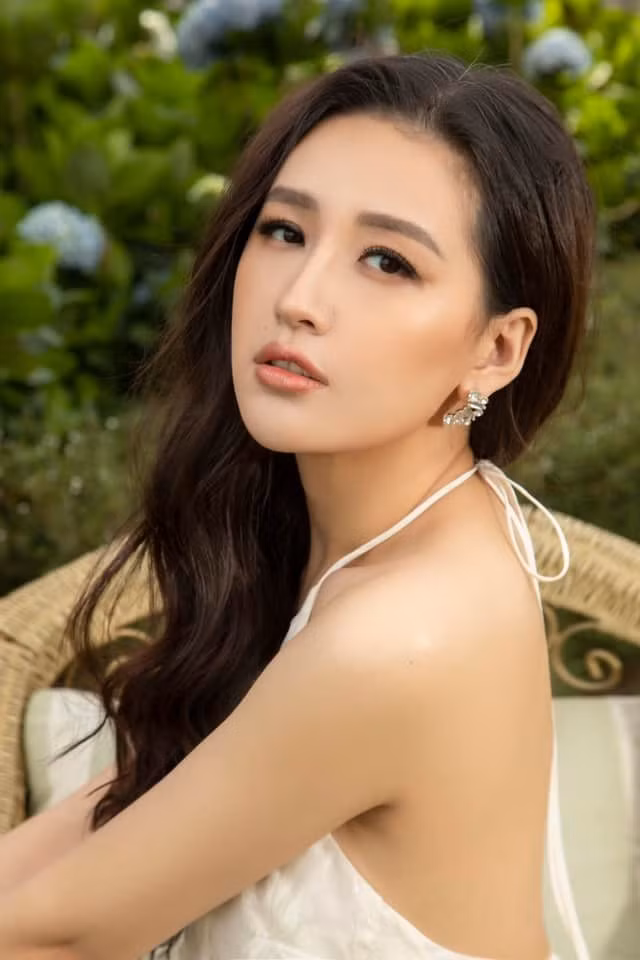 br/> Nhắc đến Mai Phương Thúy bao giờ người ta cũng nghĩ ngay tới nàng Hoa hậu vừa xinh đẹp vừa giỏi giang.
