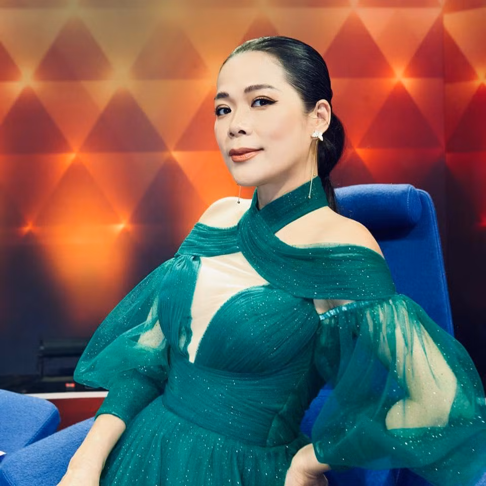 Hiện tại, phát ngôn của Mỹ Lệ đang vấp phải những "icon" phẫn nộ. Trên nhiều diễn đàn, khán giả tranh cãi gay gắt về lời chê bai của nữ ca sĩ, cho rằng nếu không ủng hộ cô gái trẻ thì cũng đừng nói lời khó nghe.
