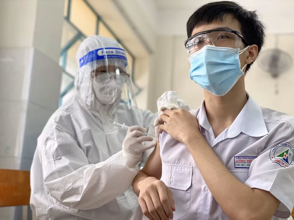Hoc sinh lop 6 o TP.HCM chua duoc tiem vaccine COVID-19