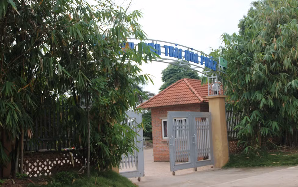 Hiện khu nghỉ dưỡng đẳng cấp này vẫn đang trong quá trình xây dựng và hoàn thiện các nhà hàng, phòng nghỉ dưỡng cao cấp để đưa vào sử dụng trong 2 tháng tới.