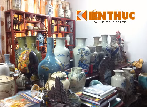 Những bộ lục bình bằng gốm được sưu tập trong nhiều năm.