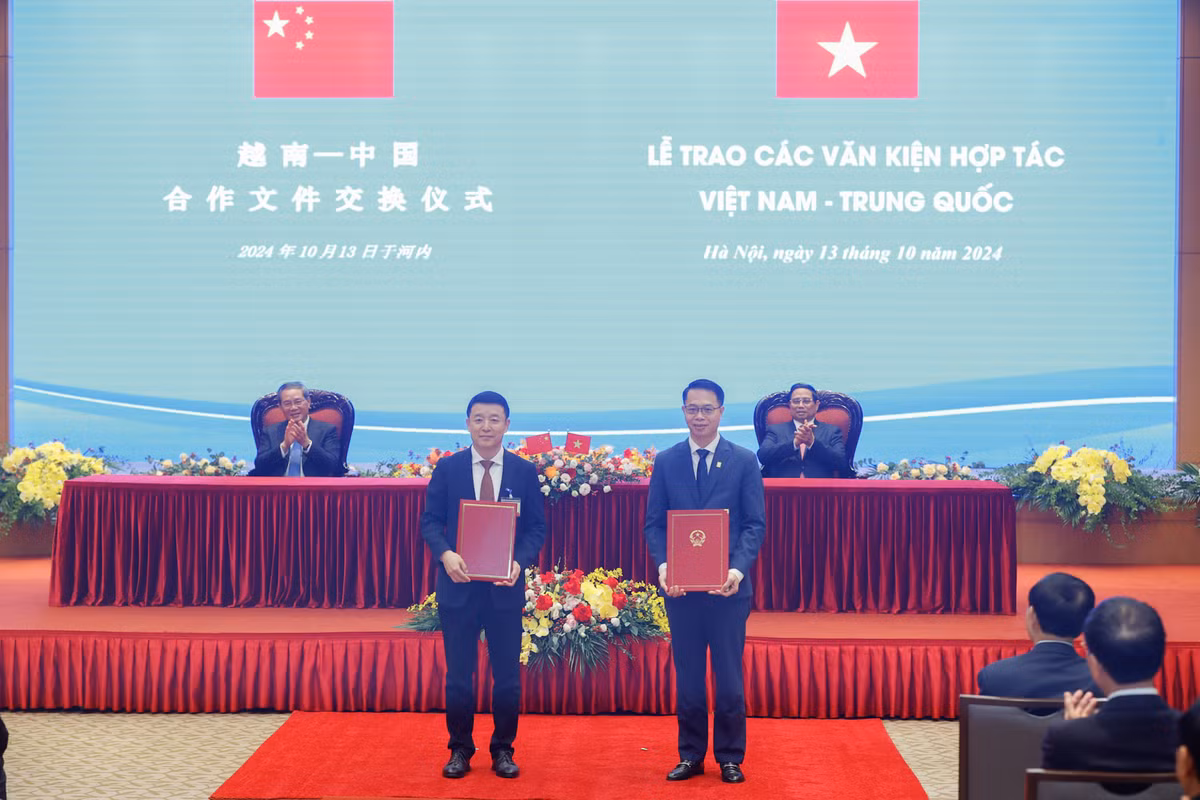 Viet Nam - Trung Quoc trao 10 van kien hop tac quan trong-Hinh-8