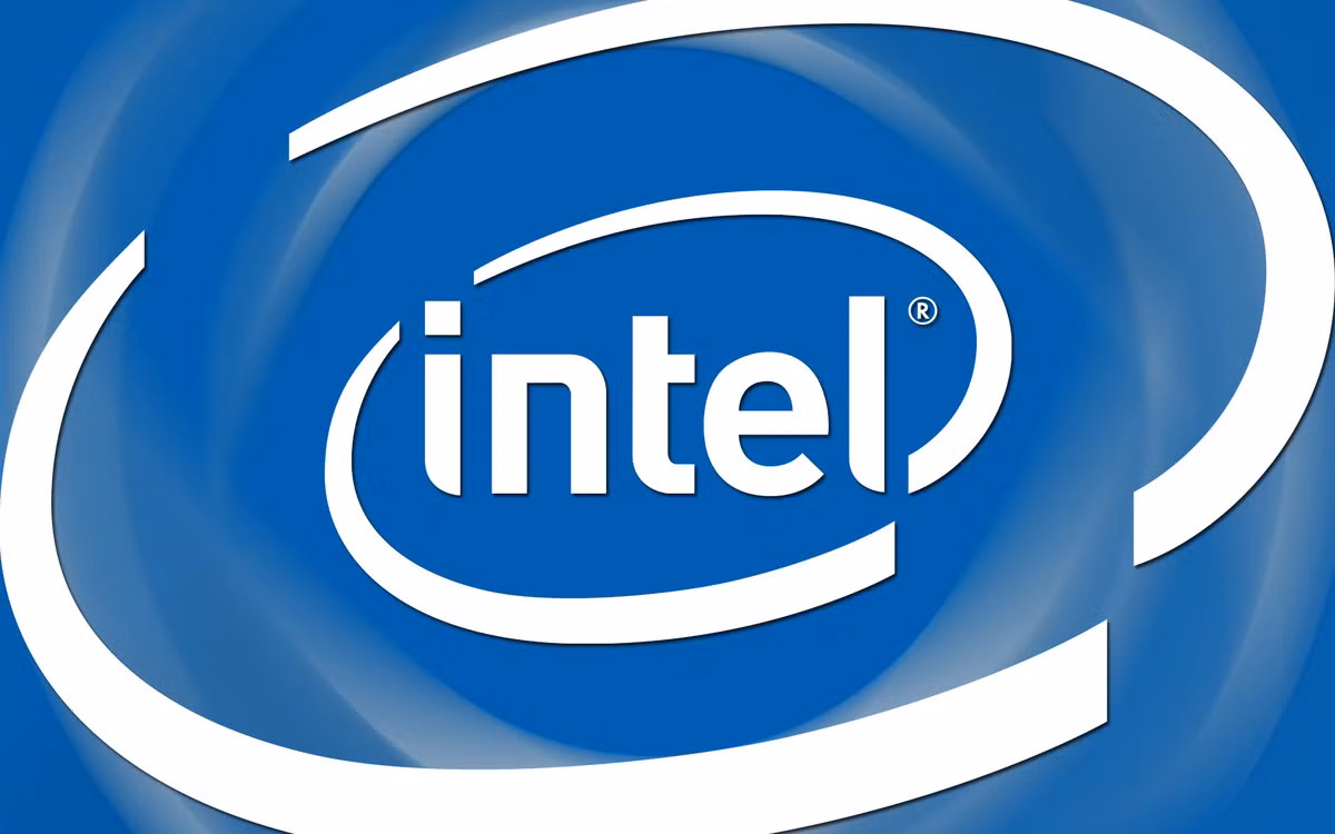 Dù vẫn thua kém đối thủ Qualcomm về thị phần nhưng Intel cũng đã kịp ra mắt vi xử lý di động 64-bit, có hỗ trợ kết nối 4G LTE tại MWC 2014. Mẫu vi xử lý đầu tiên được Intel ra mắt tại sự kiện này là Atom Z3480 (mã hiệu Merrifield) hai nhân xung nhịp 2.13GHz, được xây dựng dựa trên kiến trúc Silvermont 22nm. Chip SoC thứ 2 được Intel dành cho các thiết bị di động Android có mã hiệu Moorefield và sẽ sử dụng 4 nhân 2.3GHz, có khả năng hỗ trợ RAM tốc độ cao hơn".