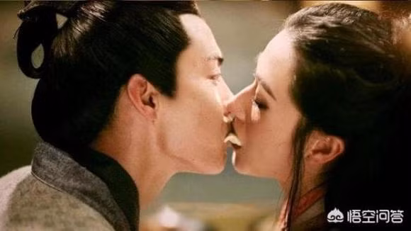 Choang voi 'dao cu bao ve' cho nu dien vien trong cac canh hon-Hinh-2