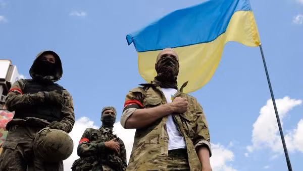 Các thành viên của nhóm chủ nghĩa dân tộc cực đoan Right Sector.