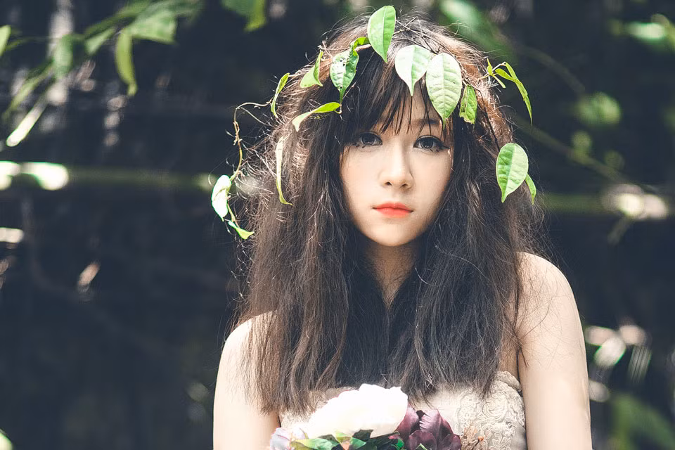  Teen Việt, cư dân mạng không còn mấy xa lạ với Triệu Thị Linh Hoa (T Ling Jei), nàng hot girl Mộc Châu có vẻ đẹp như búp bê xứ lạ. Ảnh: Tuấn Tricky, Phan Anh, Wake Lee, Tani Lee.