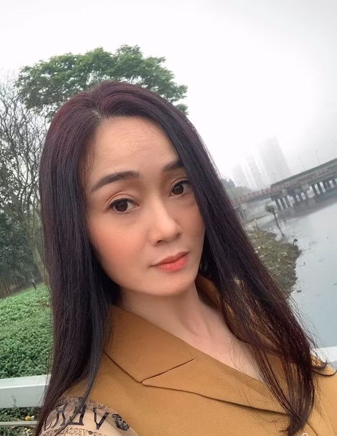 Một thời gian ngắn sau khi kết hôn, Quách Thu Phương và chồng "đường ai nấy đi" do không tìm thấy tiếng nói chung. Không những vậy, ở thời điểm sinh con thứ hai, nữ diễn viên quyết định nghỉ việc ở Nhà hát Tuổi trẻ để dành thời gian chăm sóc bé. Nhớ nghề, áp lực "bỉm sữa" khiến Quách Thu Phương từng có thời gian bị trầm cảm.