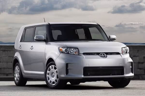 Scion xB được Consumer Report chọn là chiếc xe cỡ nhỏ đáng tin cậy nhất. Scion xB được Consumer Report chọn là chiếc xe cỡ nhỏ đáng tin cậy nhất.