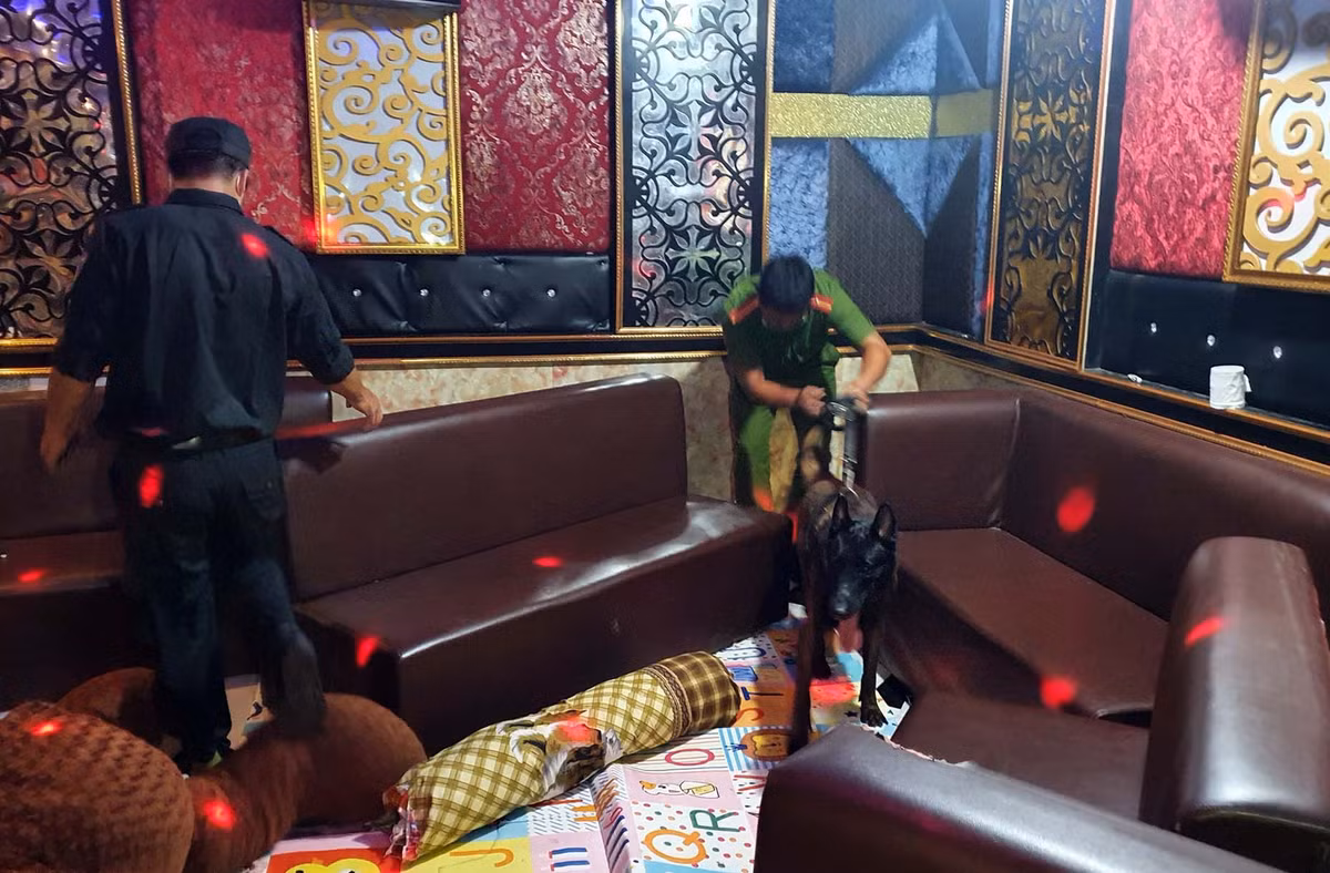 39 nguoi “bay” o quan karaoke giua luc dich Covid-19 bung phat-Hinh-2