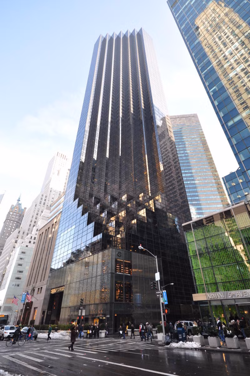 Kham pha toa Thap Trump noi nhu con o New York
