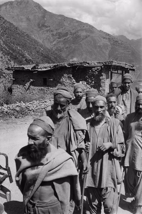 Những người tị nạn Hồi giáo ở Kashmir năm 1948, khu vực tranh chấp giữa Pakistan và Ấn Độ. Ảnh: Henri Cartier-Bresson.