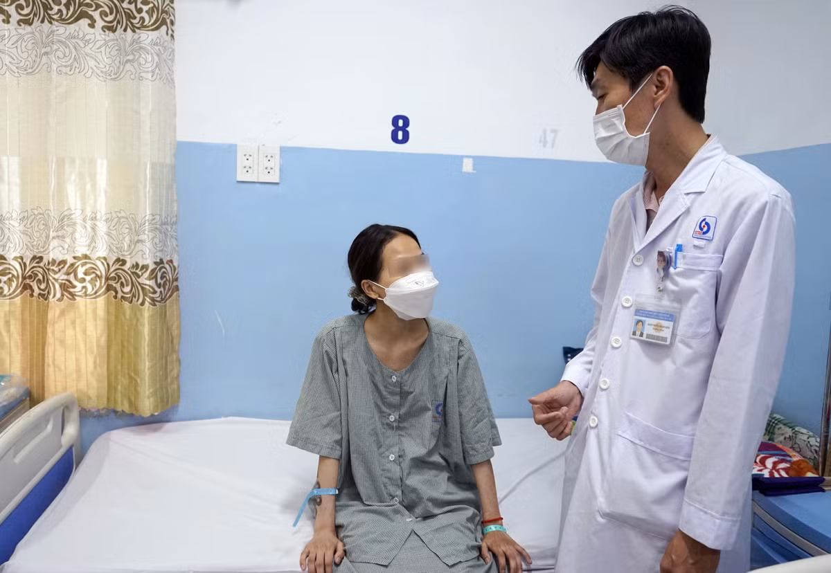 Mang khối u khủng, du học sinh trở về Việt Nam cấp cứu - Hình 3 Mang khoi u khung, du hoc sinh tro ve Viet Nam cap cuu-Hinh-3