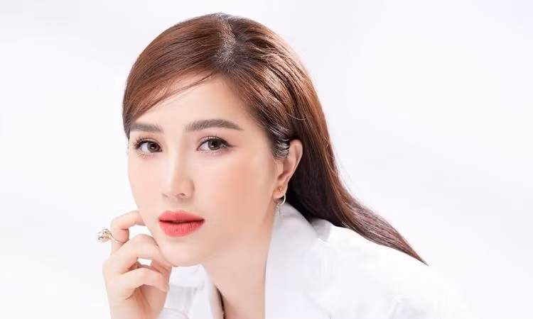 Thực hư vụ việc thế nào chưa rõ nhưng nhiều cư dân mạng chỉ dựa vào đoạn tin nhắn trên cho rằng Bảo Thy đang sử dụng lời lẽ thiếu tôn trọng với những người từng ủng hộ mình.