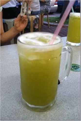 Ngoài ra, nước mía quay sẵn đã lên men cũng được nhiều hàng quán sử dụng.