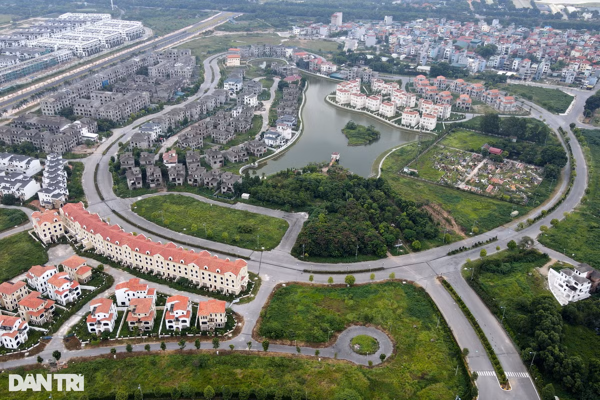 Khu đô thị Nam An Khánh (Hoài Đức, Hà Nội) do Công ty cổ phần Đầu tư phát triển đô thị và khu công nghiệp Sông Đà (Sudico) làm chủ đầu tư. Dự án được cấp phép đầu tư năm 2004 và dự kiến hoàn thành vào năm 2009, tuy nhiên đến nay vẫn chưa được hoàn thành.