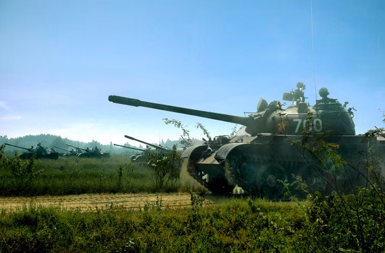 Đã có những chương trình nâng cấp xe tăng T-54 lên chuẩn T-54B-M3 với pháo 105mm, tăng cường giáp bảo vệ, cải thiện hệ thống điều khiển hỏa lực…