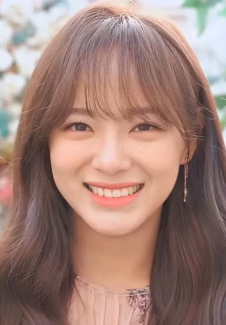 3 nữ thần tóc mái mưa mới kế thừa Song Hye Kyo, liệu có lấn át được đàn chị? - Hình 3 3 nu than toc mai mua moi ke thua Song Hye Kyo, lieu co lan at duoc dan chi?-Hinh-3