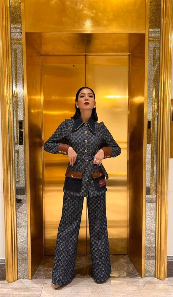 "Oan gia ngõ hẹp": 3 lần đụng đồ Gucci, Hà Hồ thắng đậm Lệ Quyên - Hình 4 "Oan gia ngõ hẹp": 3 lần đụng đồ Gucci, Hà Hồ thắng đậm Lệ Quyên ảnh 4