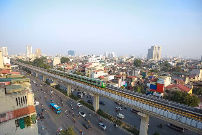 Chot ngay ban giao duong sat Cat Linh-Ha Dong de khai thac thuong mai