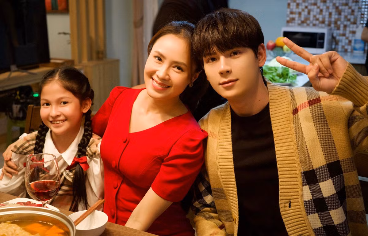 Những diễn viên trẻ vụt sáng trên phim Việt giờ vàng - Hình 6 Nhung dien vien tre vut sang tren phim Viet gio vang-Hinh-6