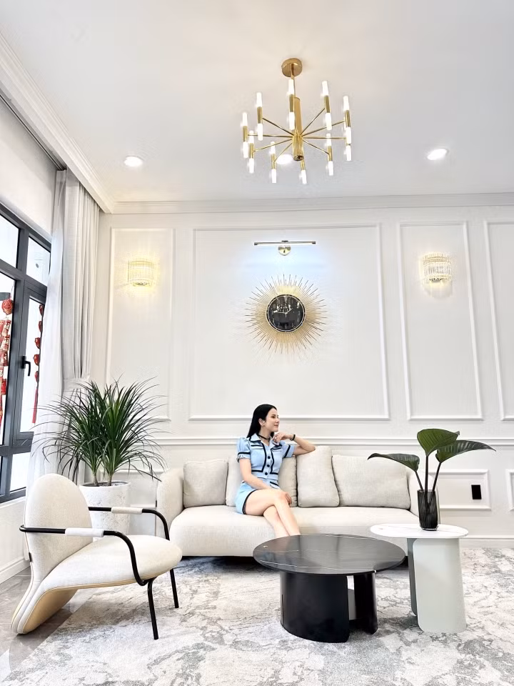 Diệp Lâm Anh được mẹ tặng nhà để nuôi con sau ly hôn - Hình 2 Diep Lam Anh duoc me tang nha de nuoi con sau ly hon-Hinh-2