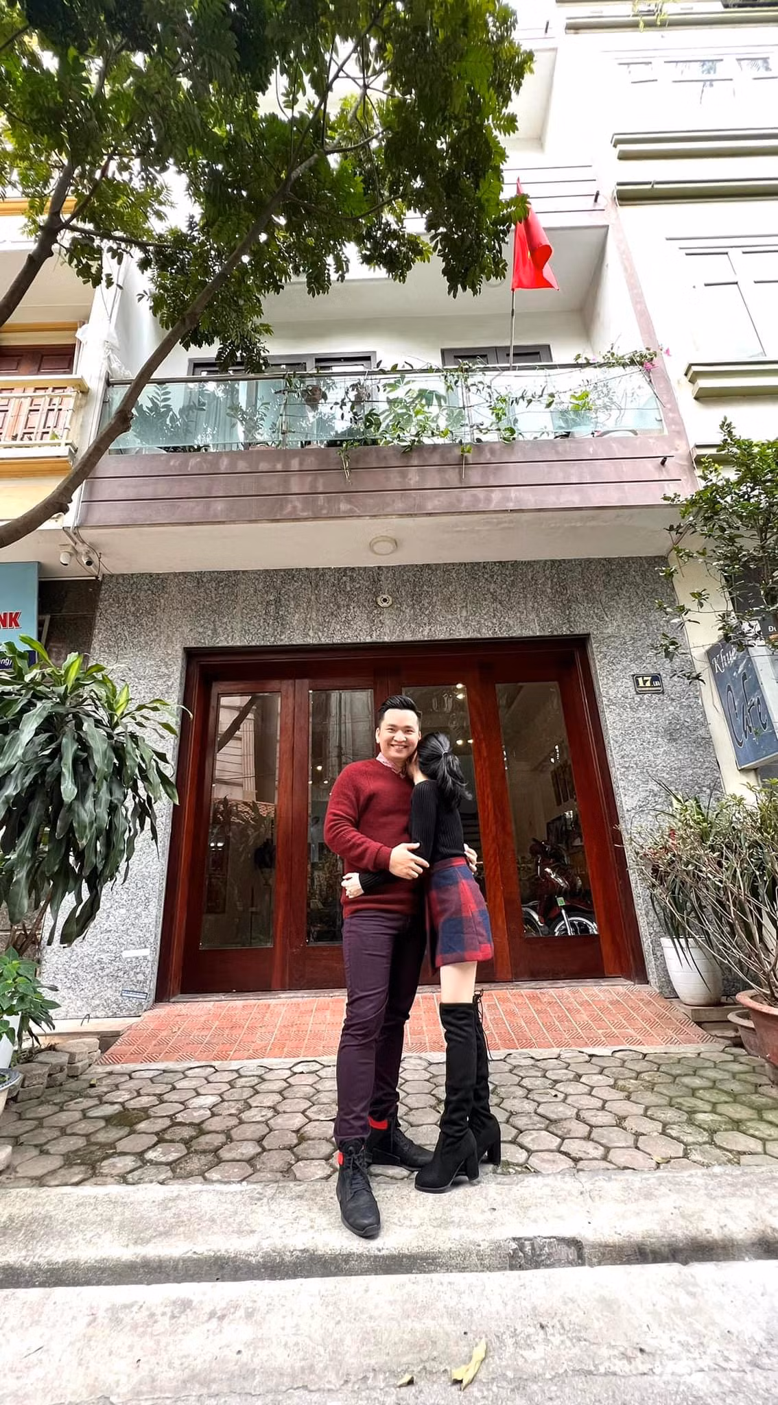 Lan hiem hoi MC Hanh Phuc VTV dang anh ba xa va con gai-Hinh-8