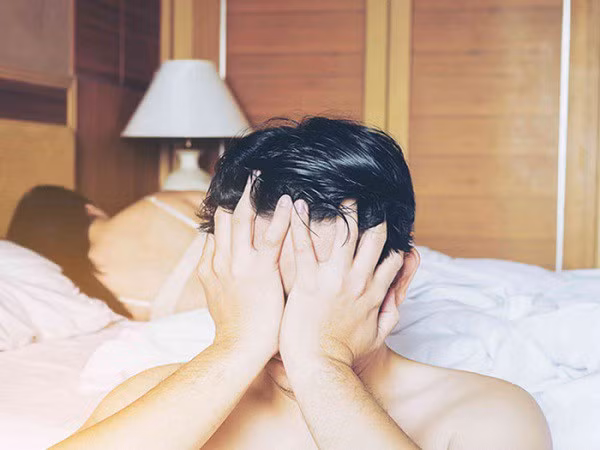 Tòm tem với gái lạ, chồng mắc bệnh hiểm rồi đổ ngay cho vợ - Hình 2 Tom tem voi gai la, chong mac benh hiem roi do ngay cho vo-Hinh-2
