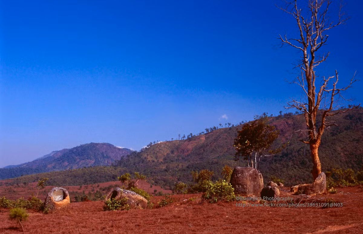Cánh đồng chum ở Xieng Khuan.