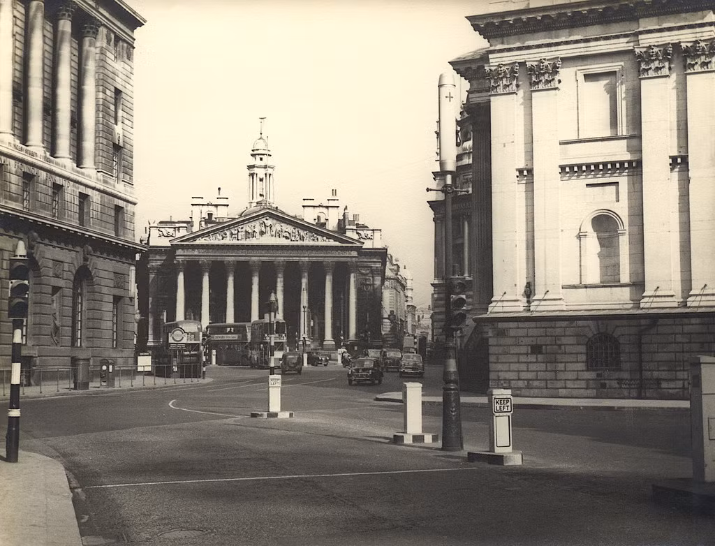Khu vực Sàn giao dịch Hoàng gia, thập niên 1960.