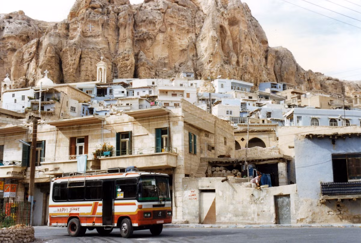 Một góc thị trấn Maalula, tỉnh Rif Dimashq, đất nước Syria tháng 10/1997. Ảnh: Eliseo García Nieto/Flickr.