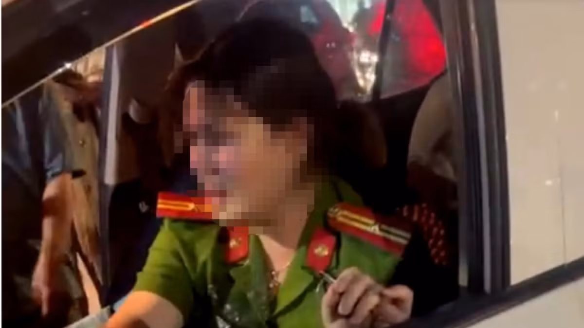 Nữ thiếu tá công an ở Gia Lai có biểu hiện say xỉn, lái xe gây tai nạn Nu thieu ta cong an o Gia Lai co bieu hien say xin, lai xe gay tai nan