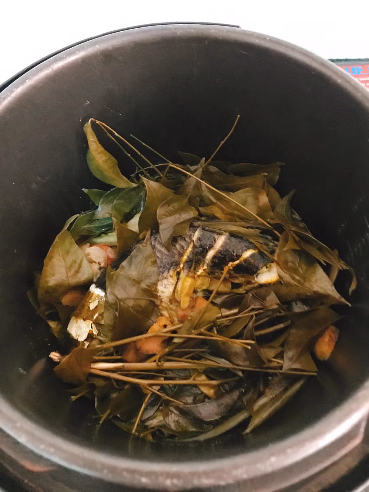 Loại lá hoang dã, thơm phức được ưa thích khi nướng thịt - Hình 3 Loai la hoang da, thom phuc duoc ua thich khi nuong thit-Hinh-3