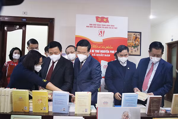Ra mắt cuốn sách về chủ nghĩa xã hội của Tổng Bí thư ảnh 1