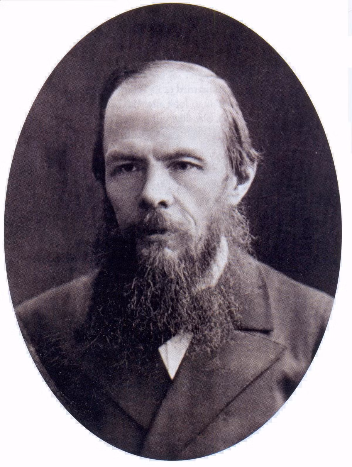 Khi mới lên 9 tuổi, Dostoyevsky đã mắc chứng động kinh. Năm 1832, cha ông qua đời và một số người hoài nghi chính những người tức giận vì ông say sưa rượu chè nên đã giết ông.