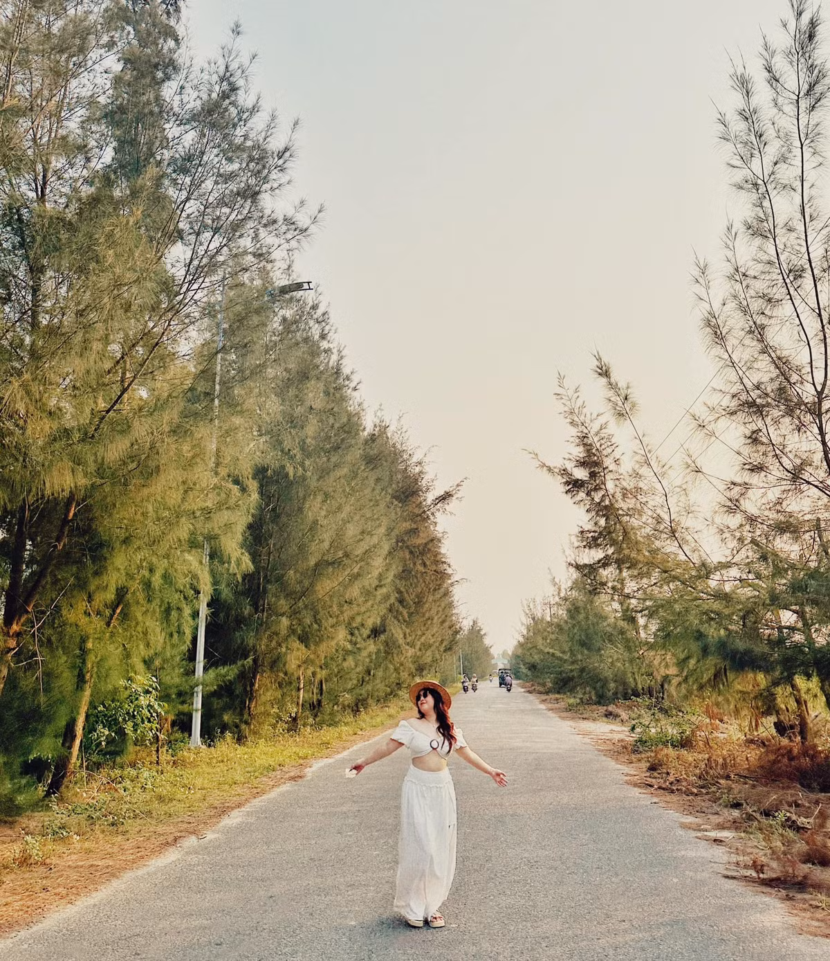 Den Quan Lan cam nhan net dep hoang so-Hinh-8