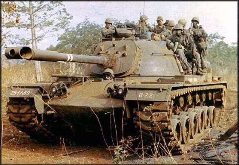 Để vinh danh tướng Patton, quân đội Mỹ đã dùng tên ông để đặt cho các dòng xe tăng M48 Patton và M60 Patton, trong đó M48 là loại xe tăng được quân đội Mỹ sử dụng rộng rãi trong cuộc chiến tranh Việt Nam.