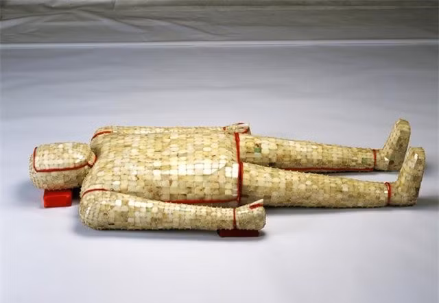 Không quan tài, không than khóc: Cách mai táng người chết lạ Khong quan tai, khong than khoc: Cach mai tang nguoi chet la