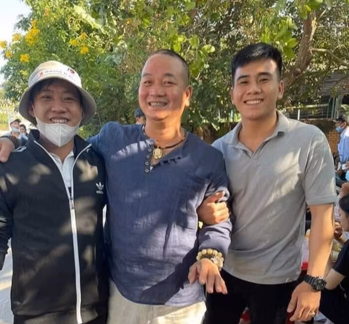 Can bo trai giam Xuan Loc noi gi ve trum giang ho Hai 'banh'?-Hinh-2