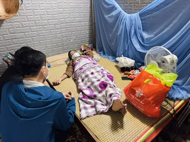 Nhung cau chuyen dam nuoc mat ben trong ‘xom chay than’-Hinh-6