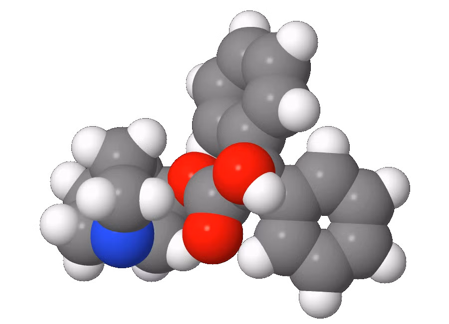 10. BZ: BZ hay 3 Quinuclidinyl benzilate (QNB, BZ, EA-2277), tên IUPAC 1-azabicyclo [2.2.2] oct-3-yl 2-hydroxy-2 ,2-diphenylacetate, là một vũ khí hóa học được phát triển bởi NATO. Hoạt động như một chất ức chế cạnh tranh của acetylcholin ở sau khớp thần kinh và sau khớp thần kinh, các màng lưới trong cơ trơn, các tuyến ngoại tiết, và não gây nên các hiệu ứng sững sờ, bối rối, ảo giác và gây nên các hành vi không tự chủ. Ảnh: Công thức lập thể của BZ.