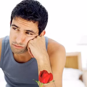 Cuộc sống gia đình của người này không được bình yên, họ có thể phải sống xa gia đình từ rất sớm. Màu sắc của cung Điền Trạch u tối cho thấy chủ nhân là người không trung thực; trong gia đình thường có chuyện không vui. Họ cũng là người khó hòa hợp trong đời sống vợ chồng.